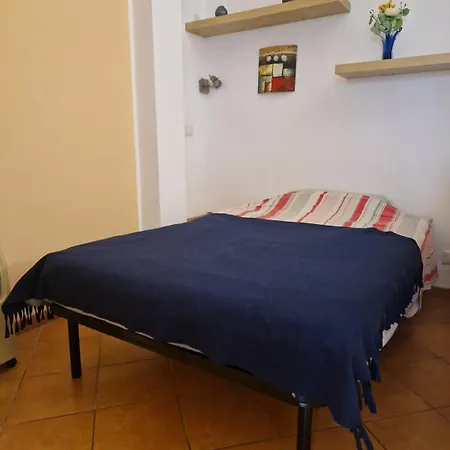 Jonny's Nest Апартаменты *